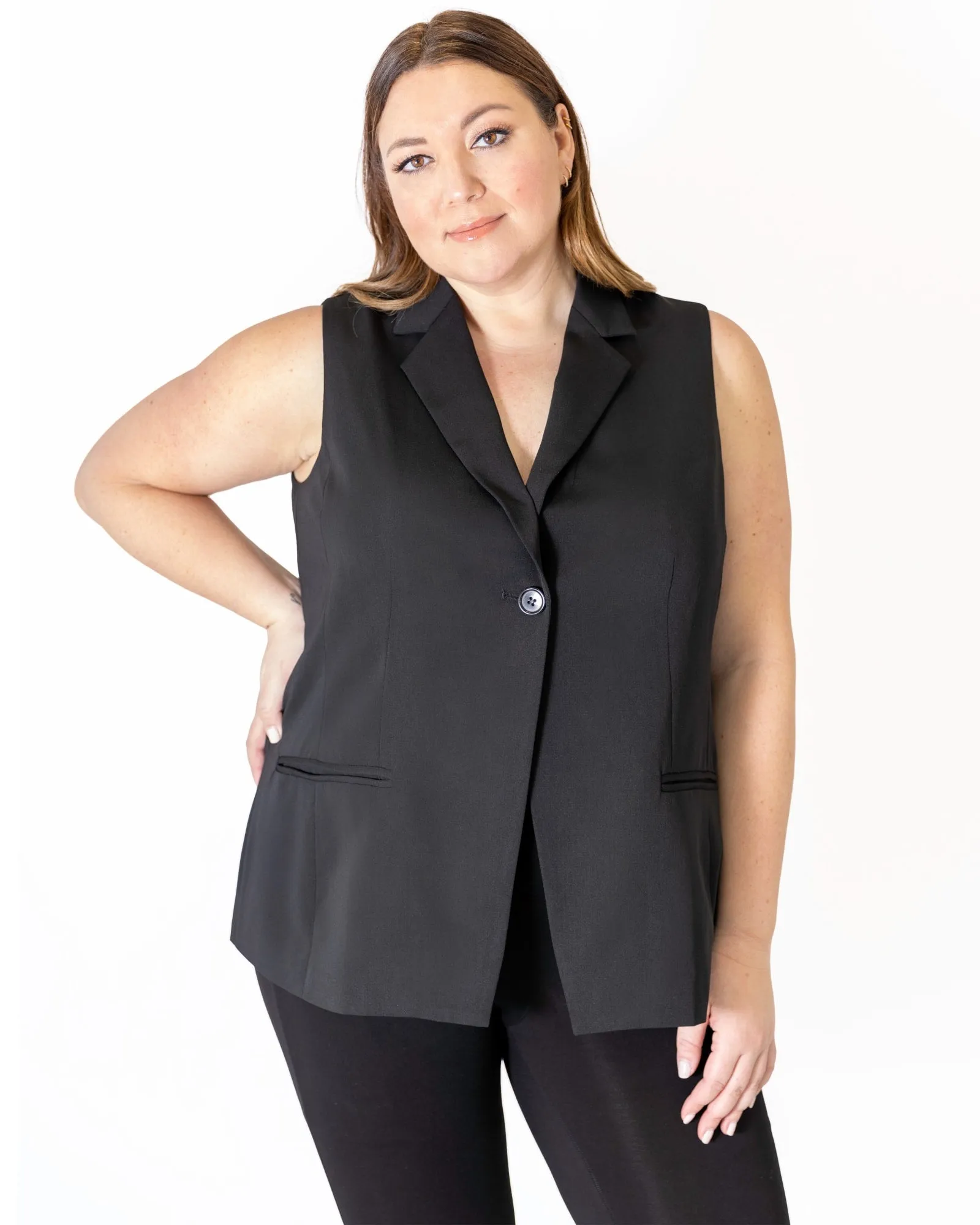 Crepe Buttoned Vest | Black