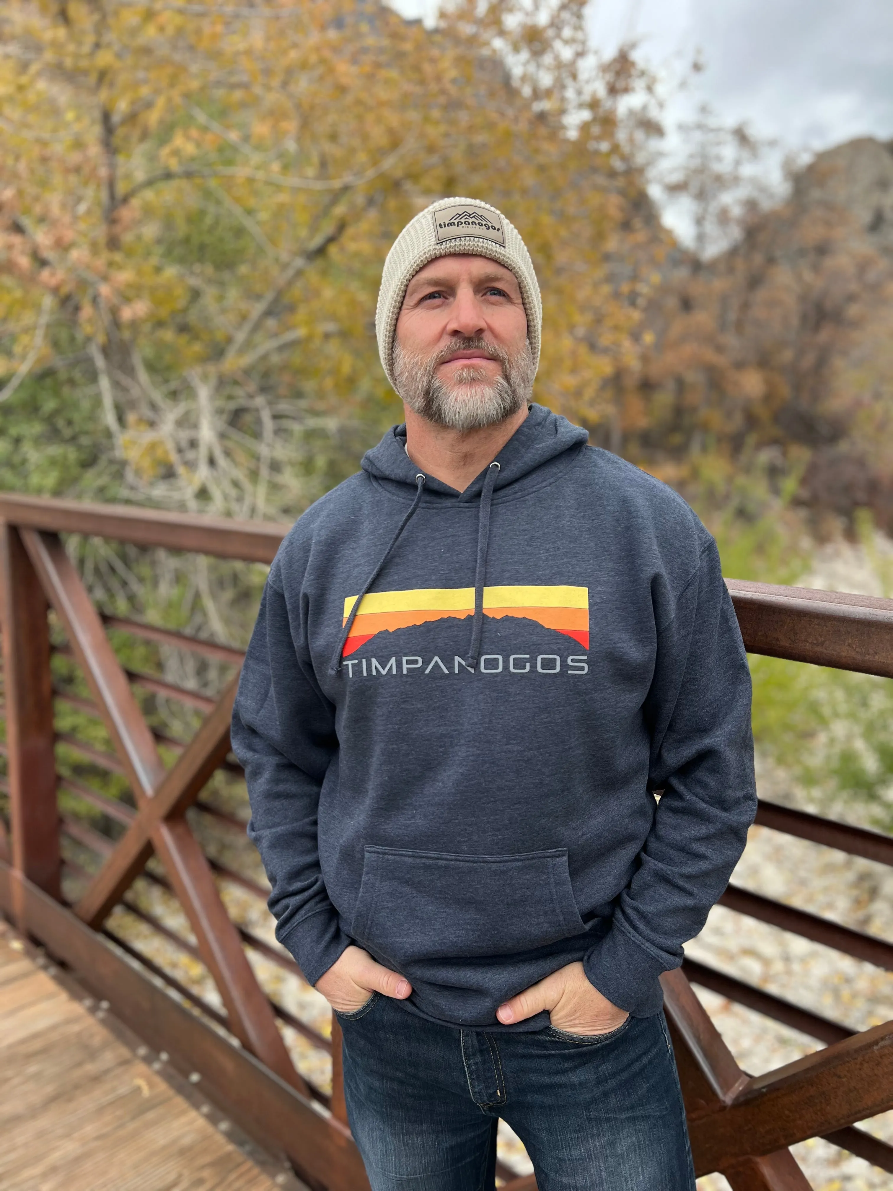 Retro Mountain Classic - Mountain Blend Hoodie