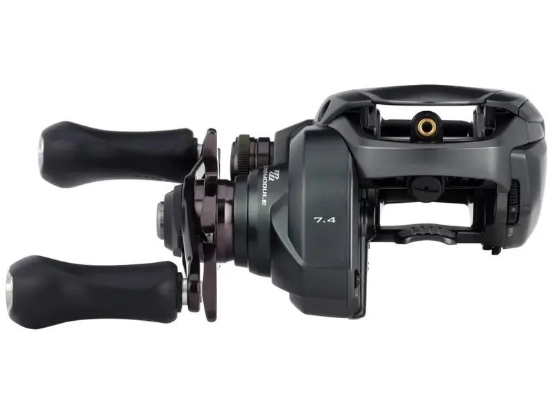 Shimano Curado 150 M High-Performance Casting Reel 1